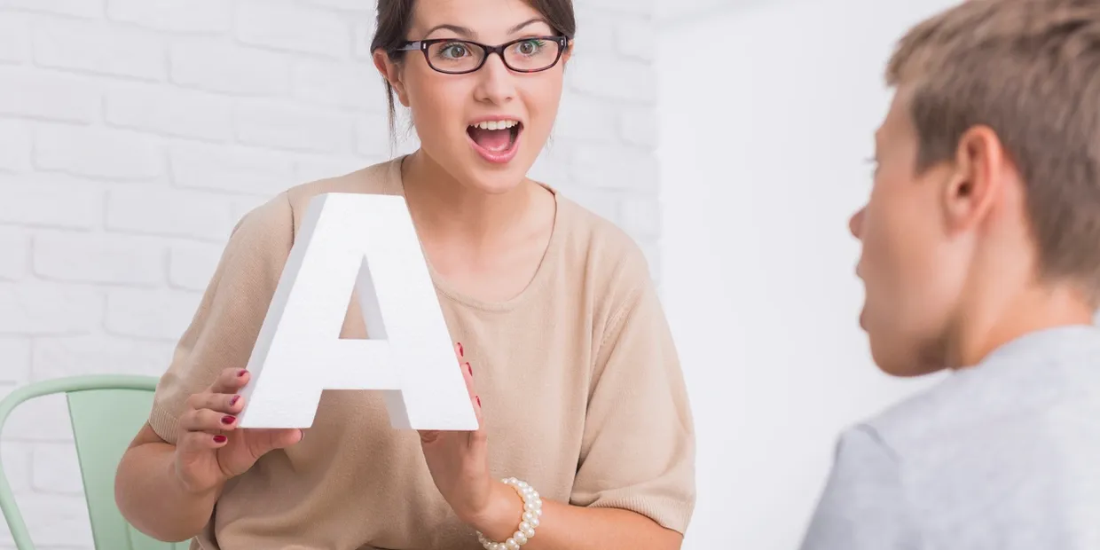 pronunciation is corrected through the best spoken English institute